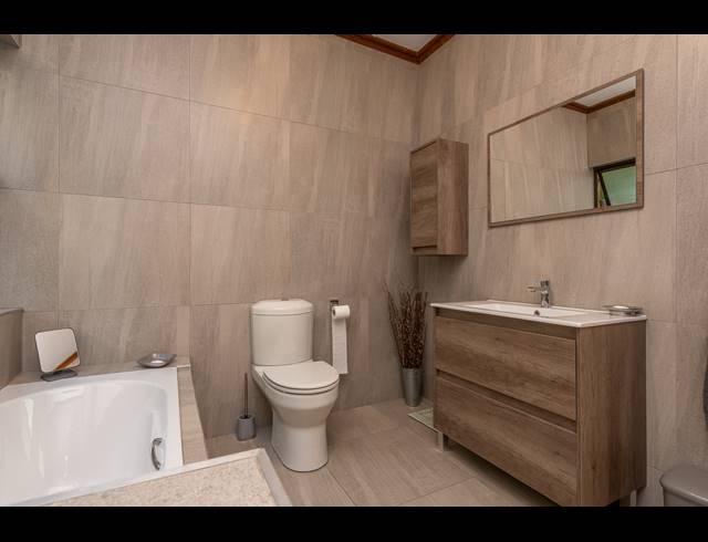 3 BEDROOM FREEHOLD FOR SALE IN GLENVISTA
